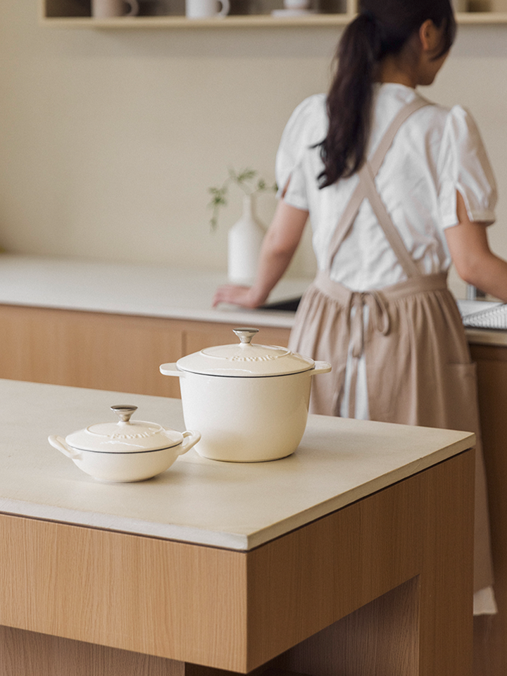 첫 입의 온기 그대로