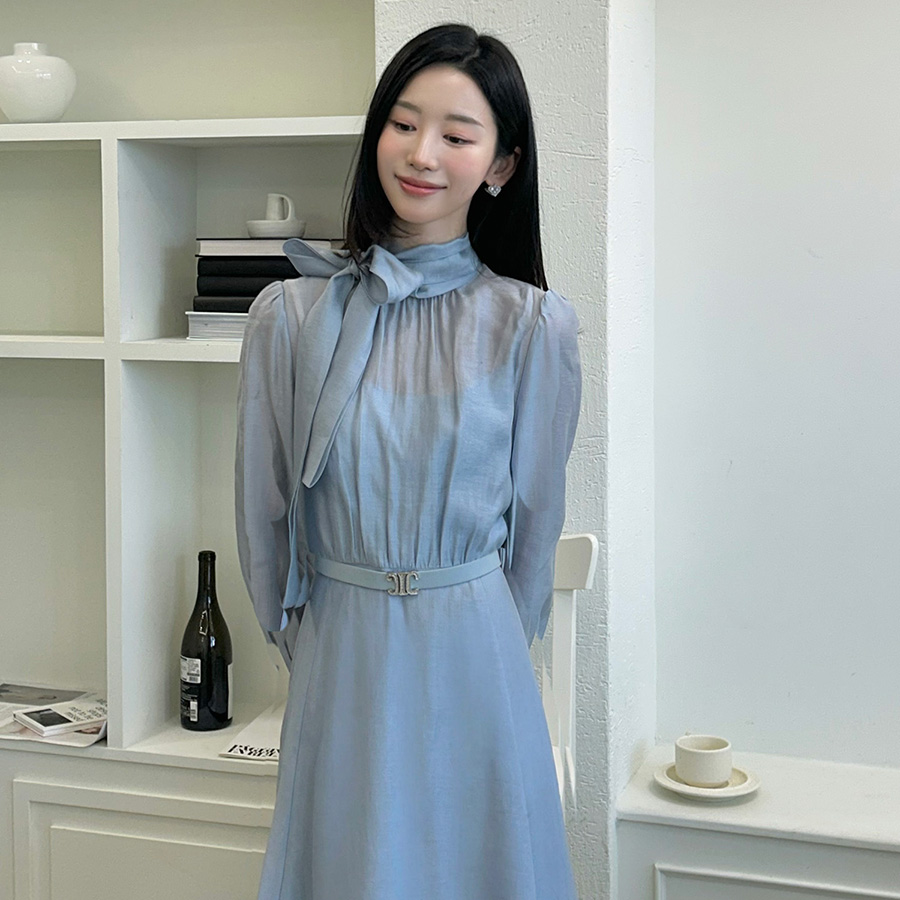 아나운서처럼 입는 출근룩