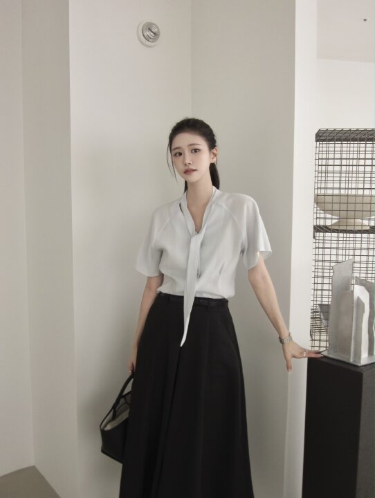 매일 손이 가는 미니멀한 썸머 실루엣