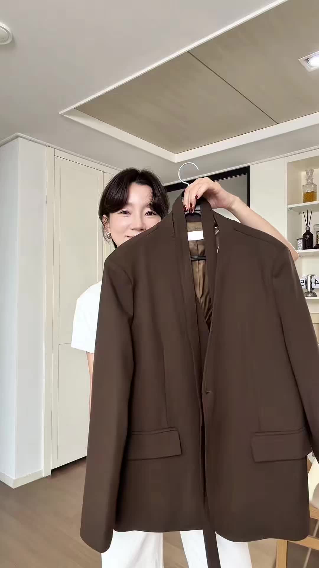 브라운 재킷 하나로 완성하는 가을 코디 3WAYS 🤎