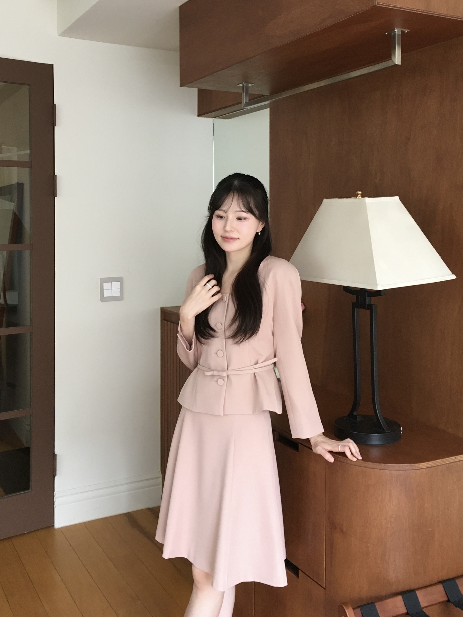고민 없이 완성하는 셋업 하객룩