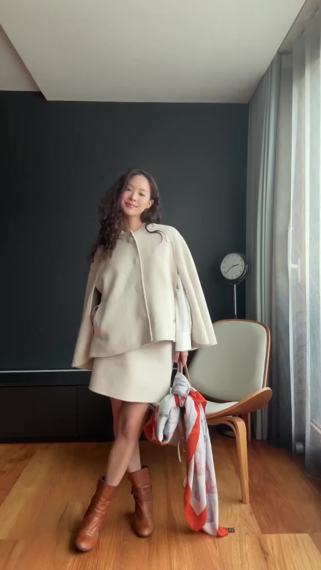 하나만 걸쳐도 분위기 확 살려주는 케이프 코트🤎