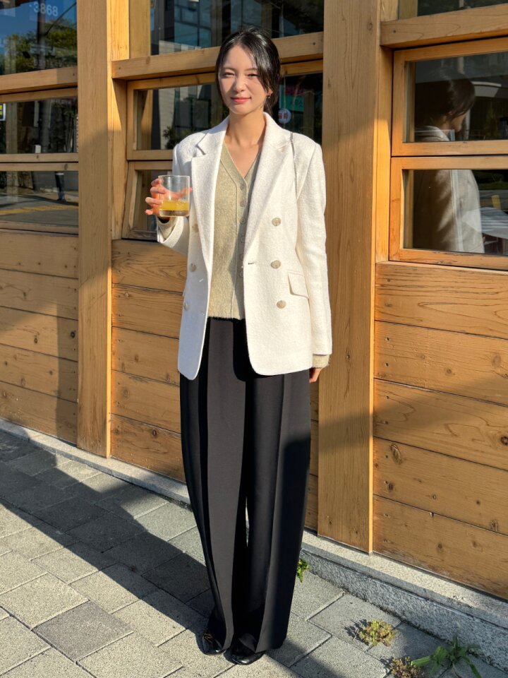 더아이잗, 가을부터 겨울까지 아우터 코디팁 WITH 다나
