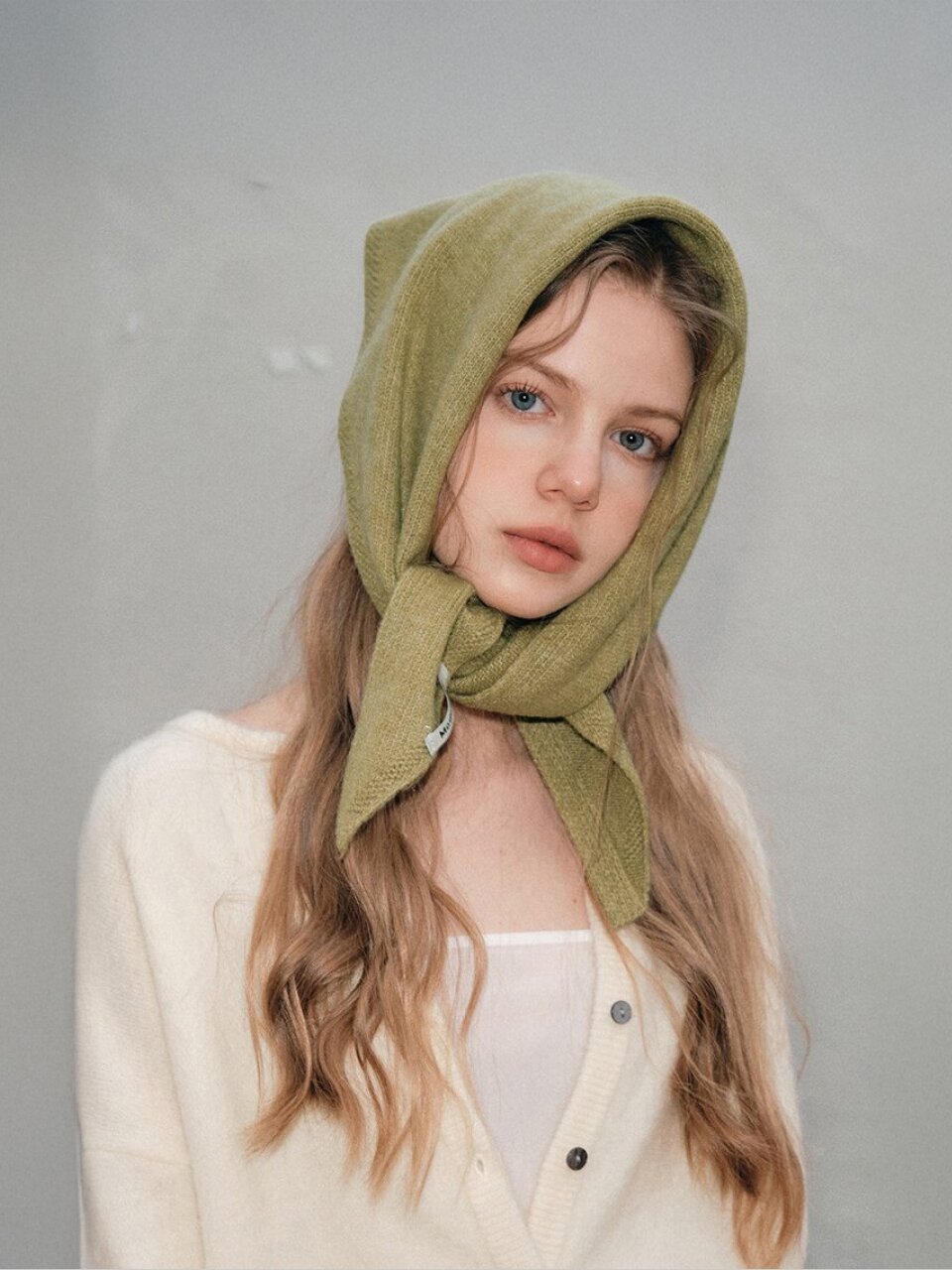 겨울의 첫 장을 열어줄, 감각적인 슈즈 & 잡화 셀렉션