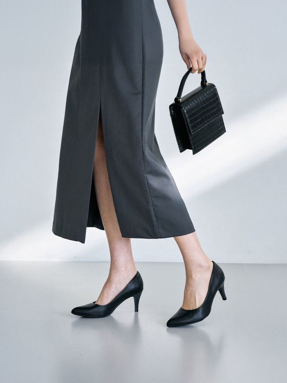 프로페셔널한 이미지를 완성하는 오피스 슈즈 컬렉션