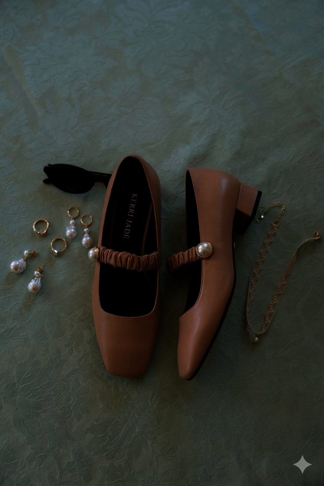 하객룩의 완성, 우아한 슈즈 셀렉션