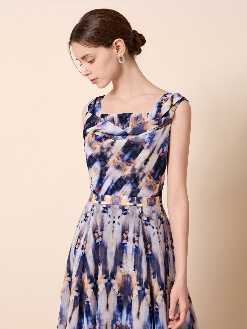 SUMMER IN ELEGANCE