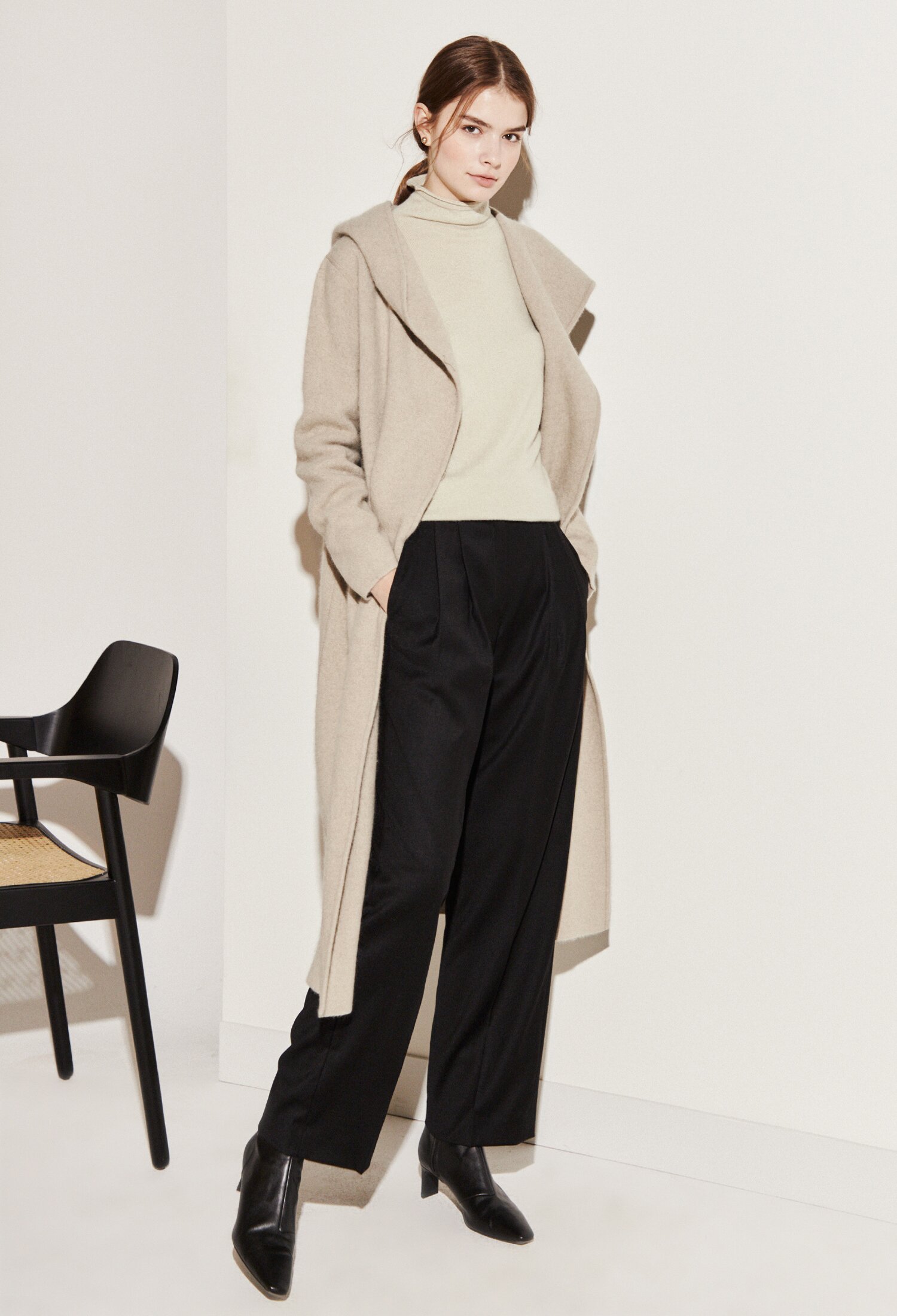 울 블렌드 와이드 투 턱 슬랙스 (BLACK)