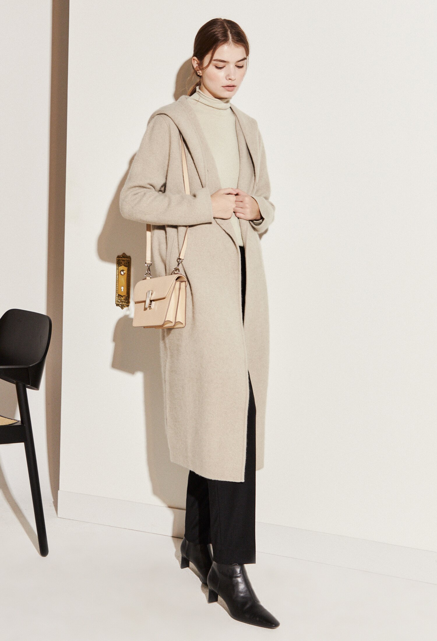 울 블렌드 와이드 투 턱 슬랙스 (BLACK)