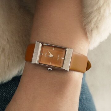 여자 가죽밴드 디자인 시계 럼튼 그리드 탠 실버