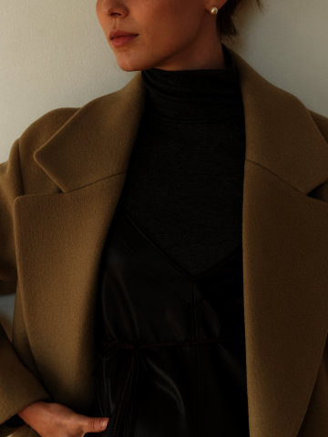 SOFT GREY TURTLE NECK SHIRT