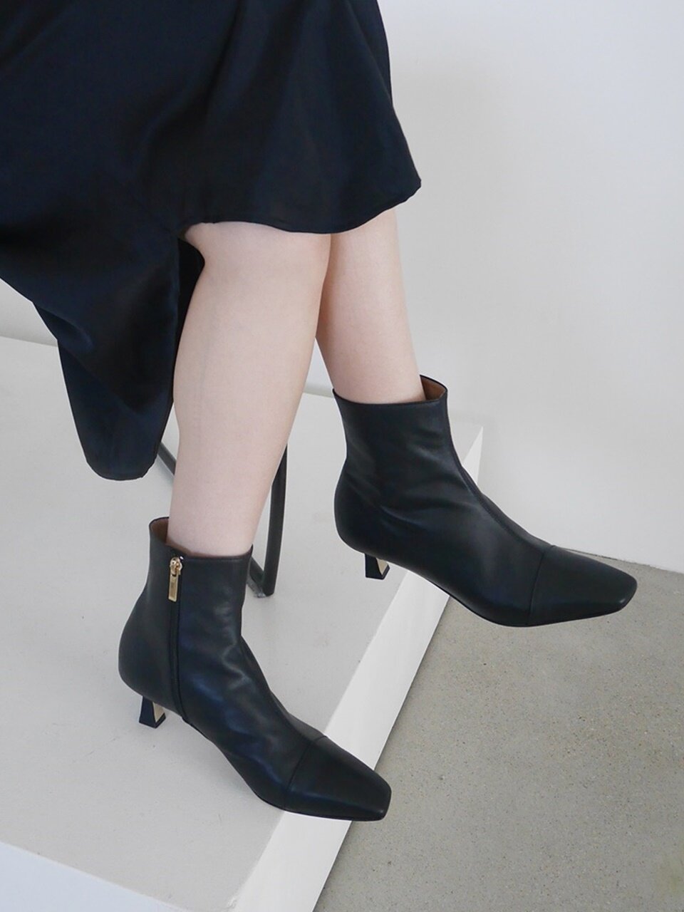 simply slim ankle boots black