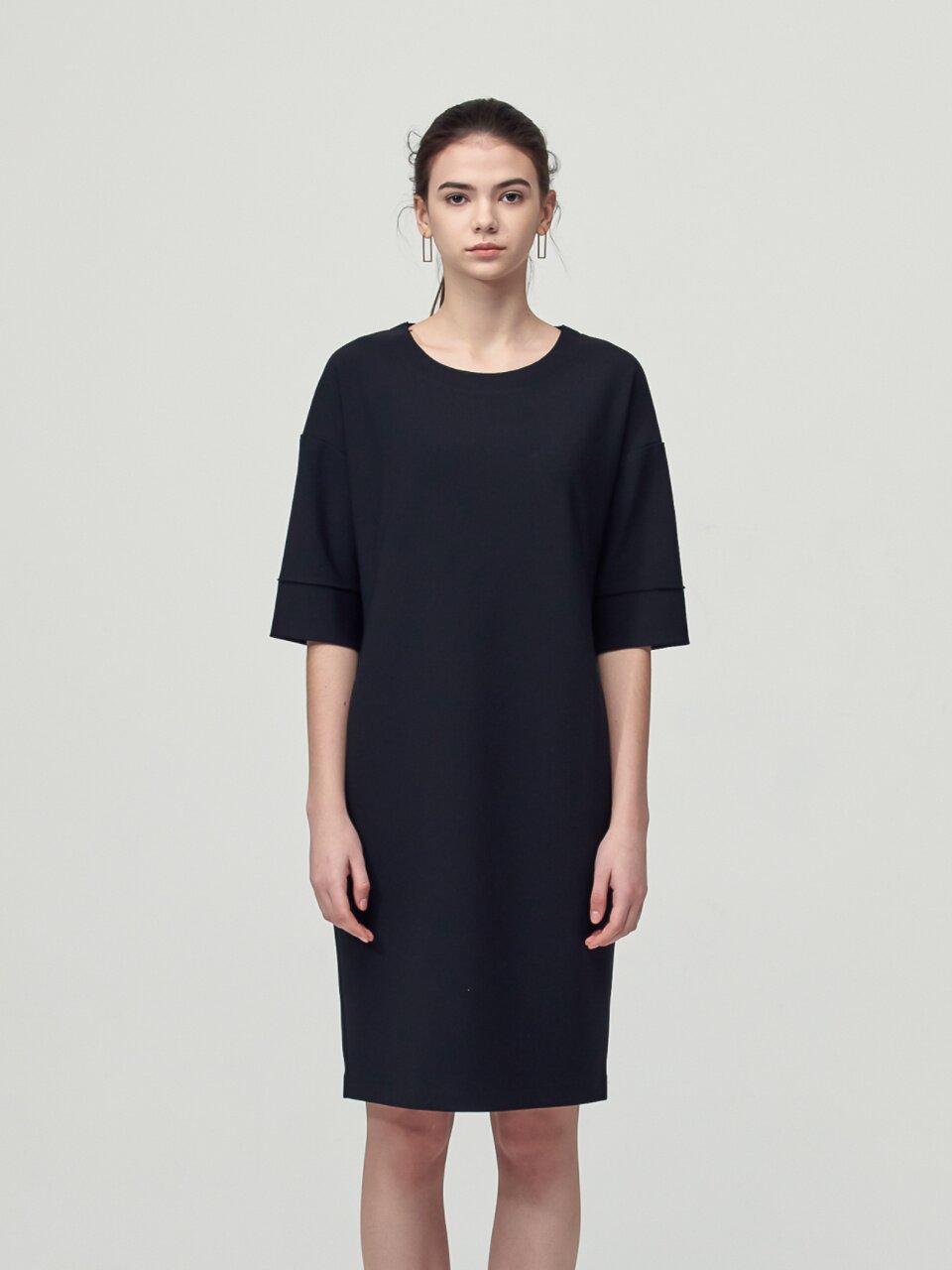 Round Neck Edge Dress_Black