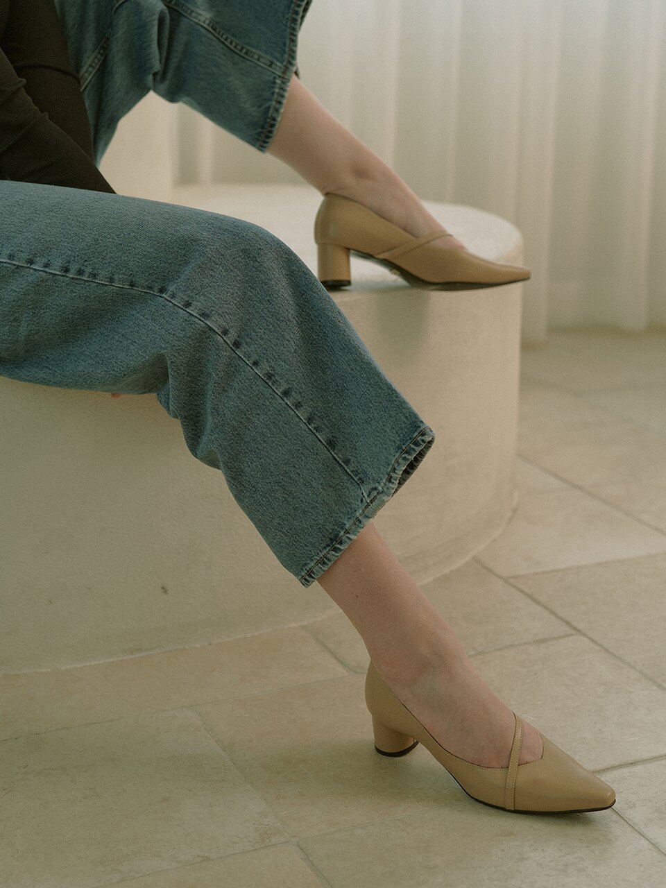 Two Way Pumps_Beige