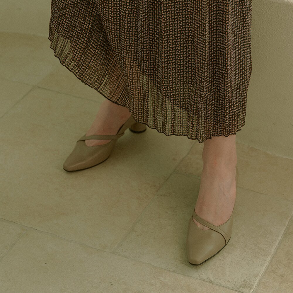 Two Way Pumps_KhakiBeige