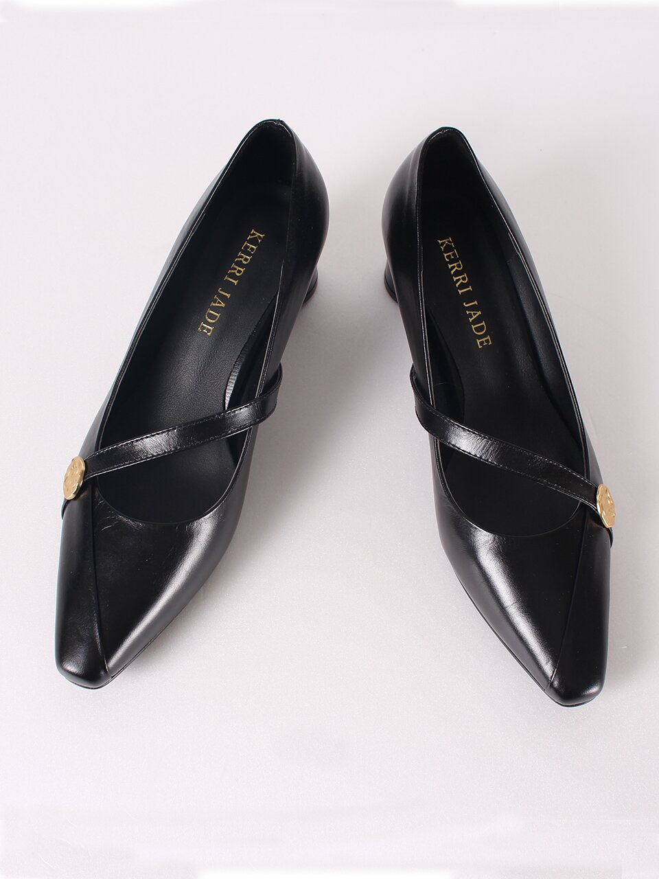 Coin Pumps_Black
