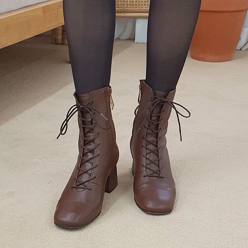 Lace-up Boots_Brown