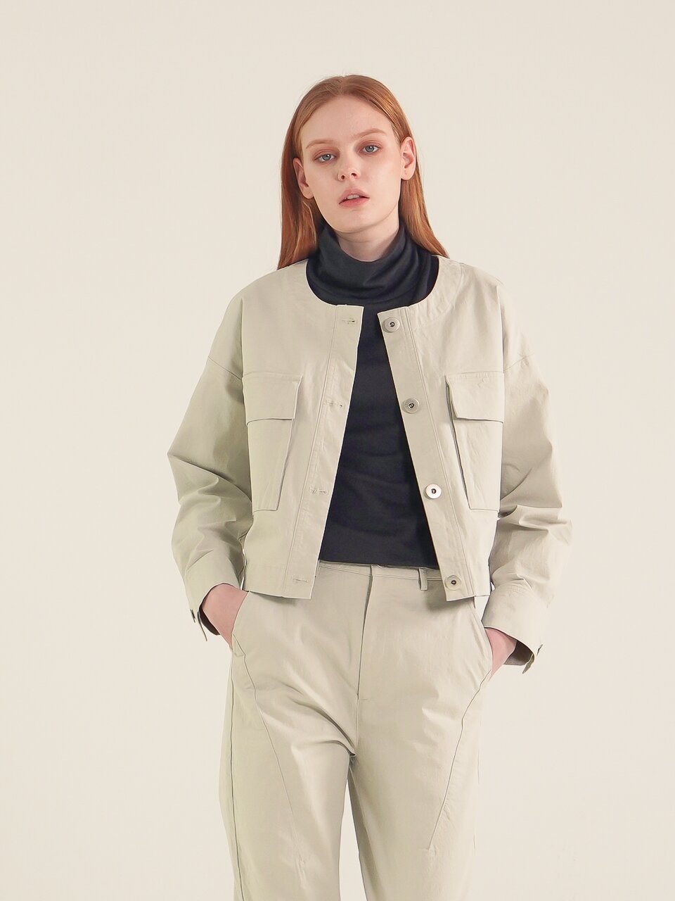 Round Neck Cropped Jacket_Black