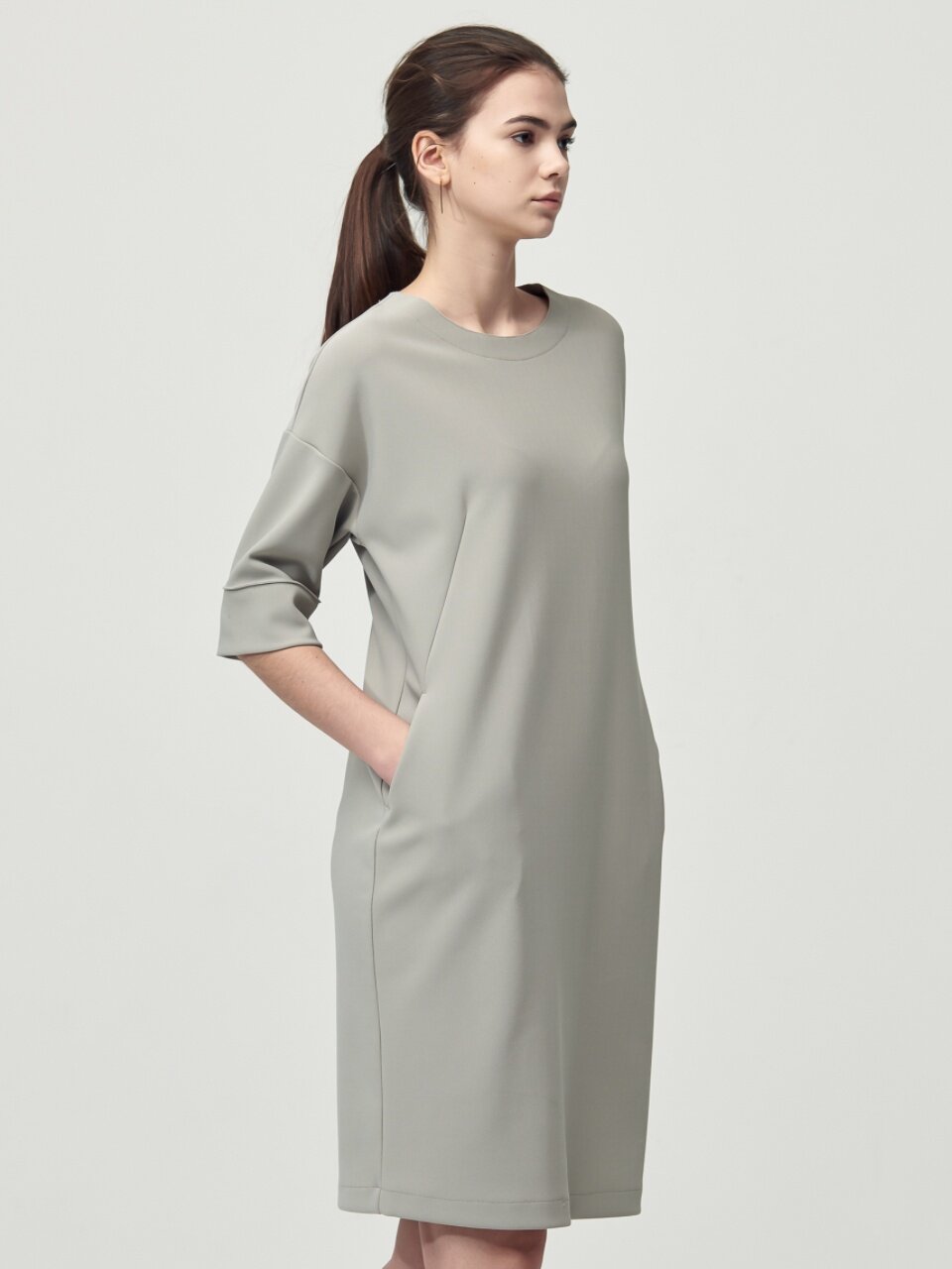 Round Neck Edge Dress_Beige