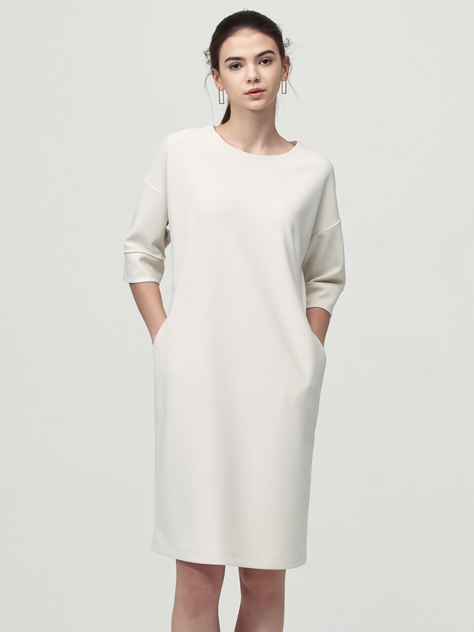 Round Neck Edge Dress_Beige