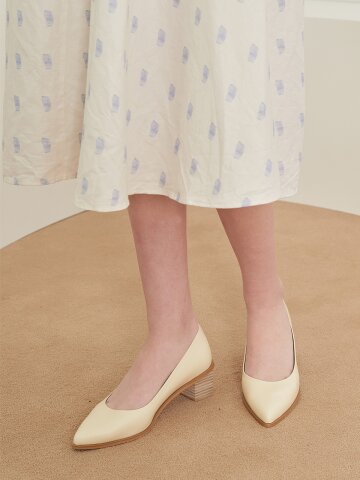 Wood Pumps_Ivory