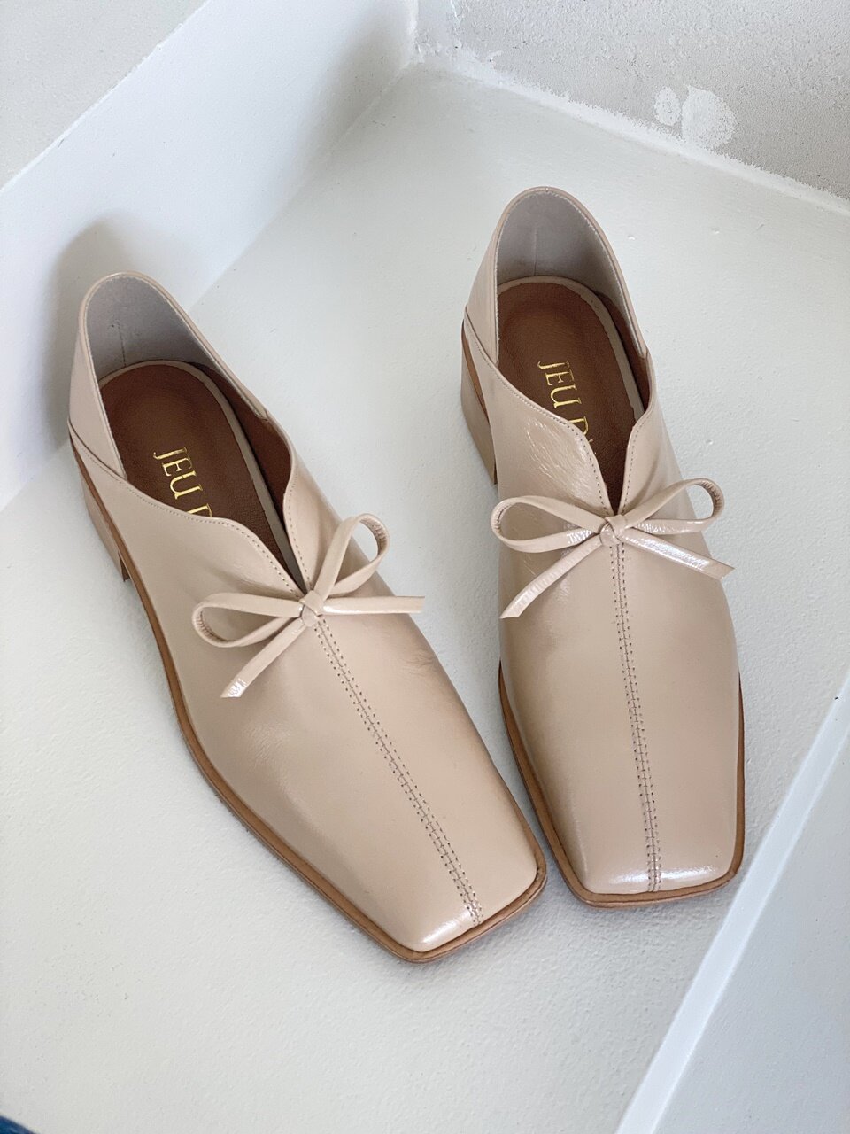  Baguette ribbon loafer beige
