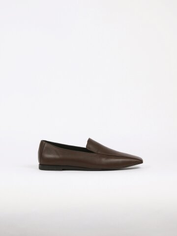 Devona Loafer Lamb Skin Chocolate Brown드보나로퍼 초콜릿브라운