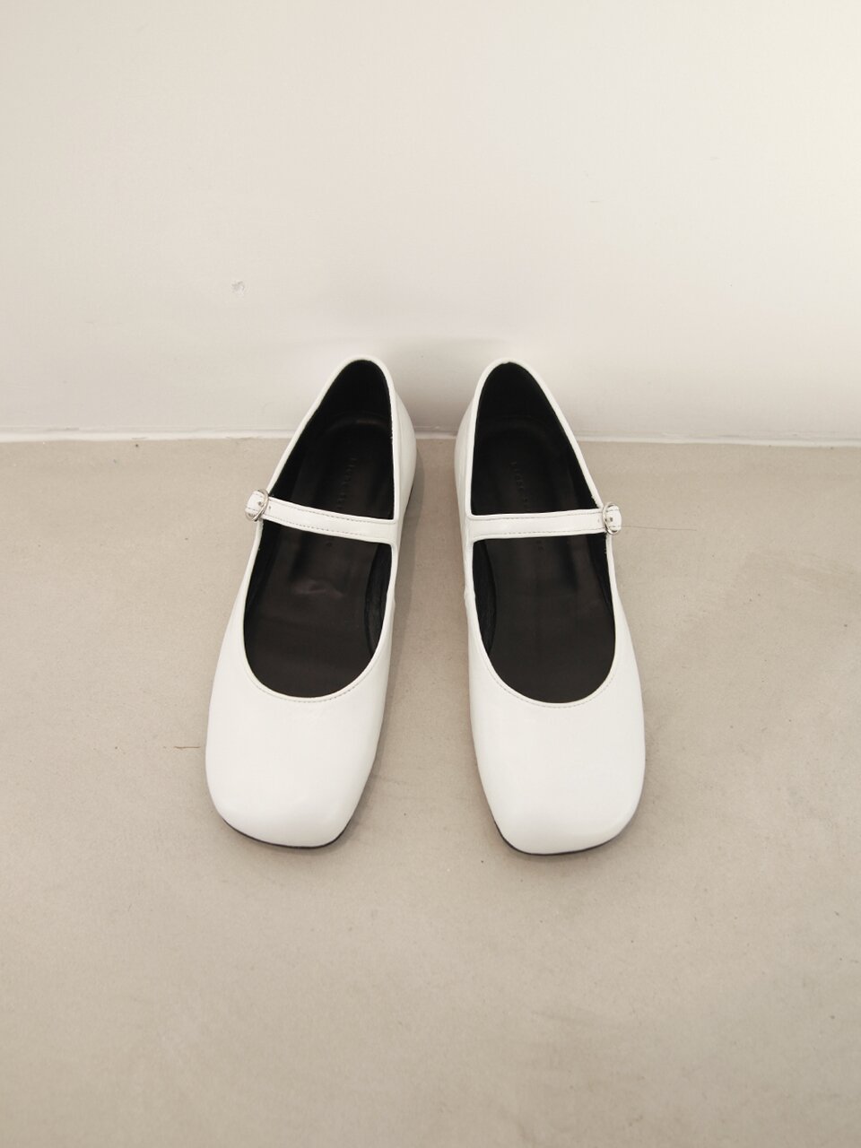 Lua Mary Jane Flats Off-White