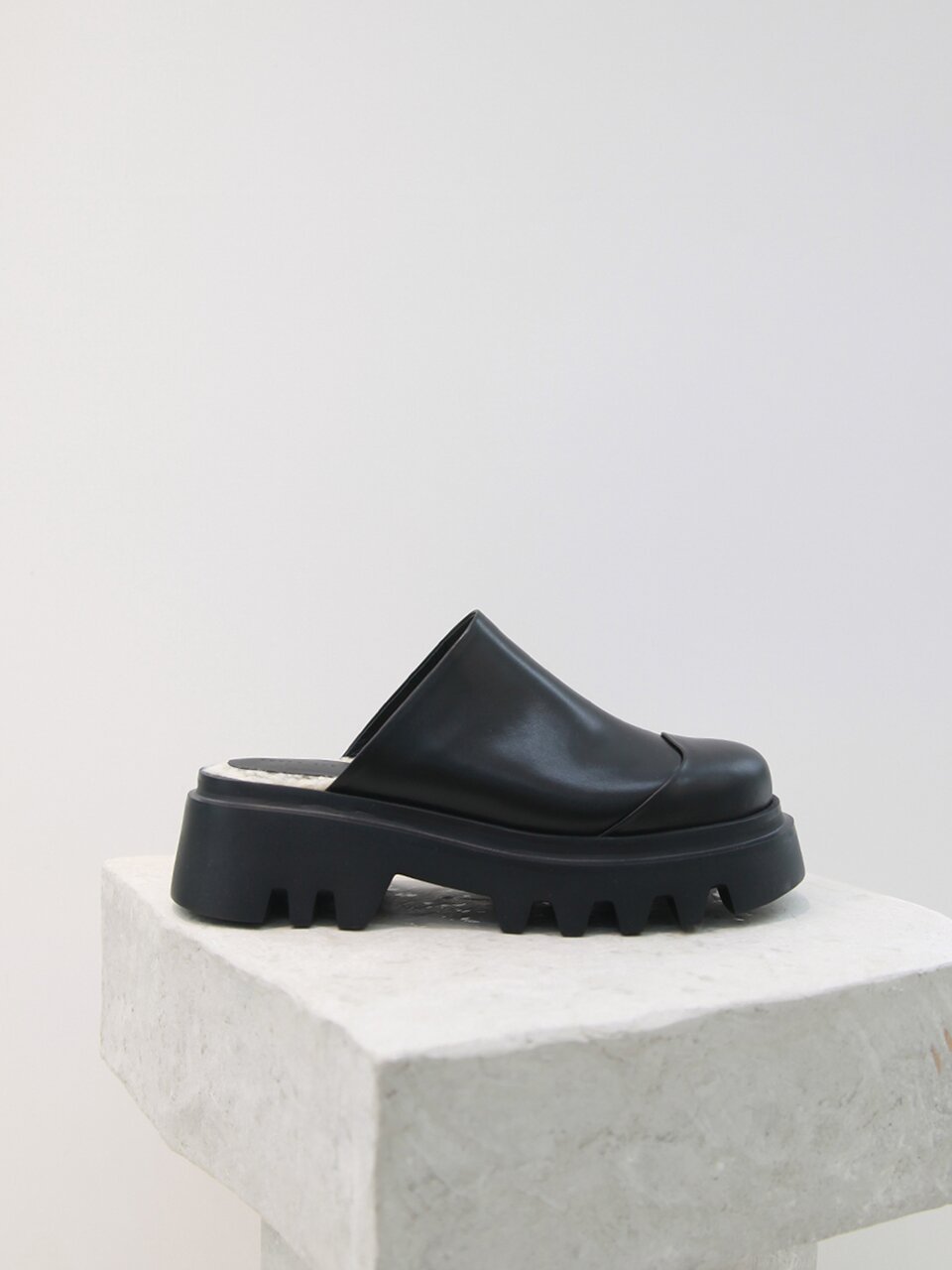 Lucas Shearling-Lined Mules Black