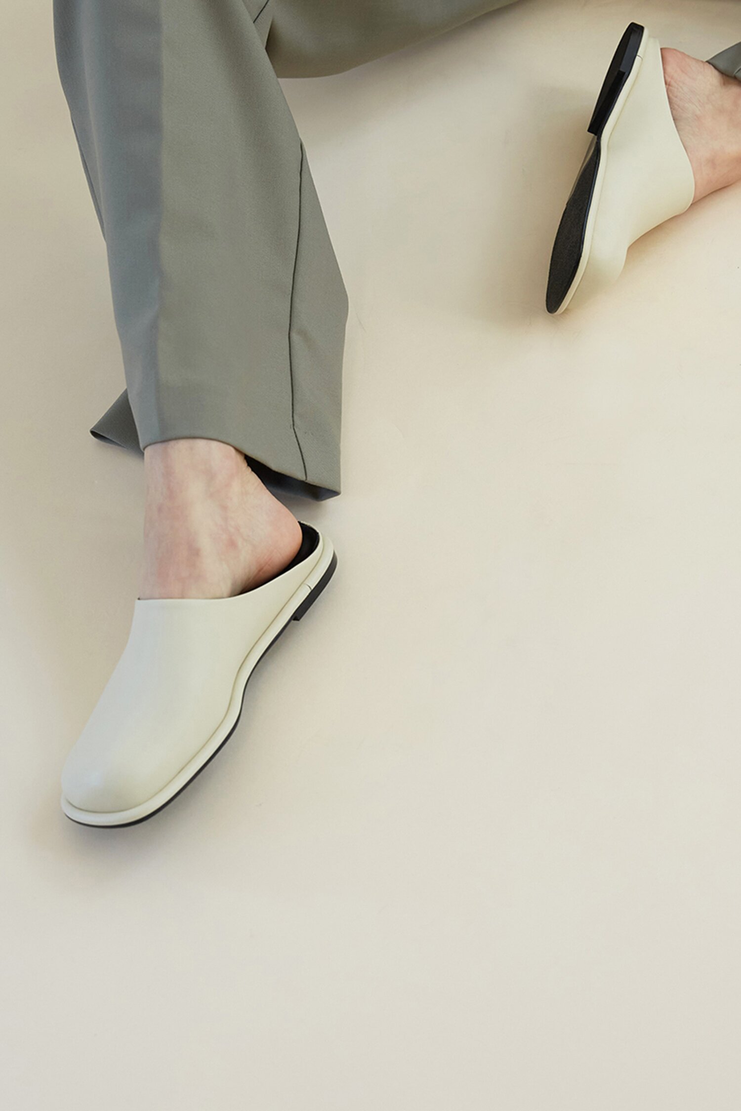 Lisa Mules Leather Ivory