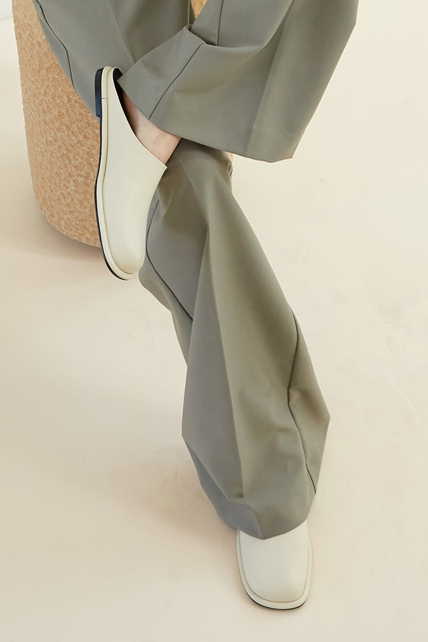 Lisa Mules Leather Ivory