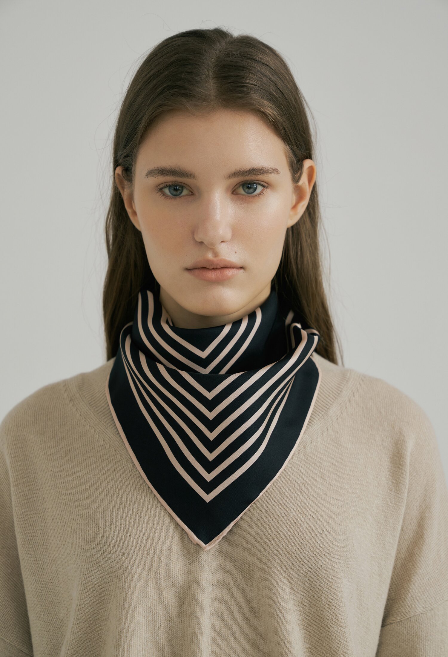 Logo Modern Silk Scarf 50 - Black/Beige