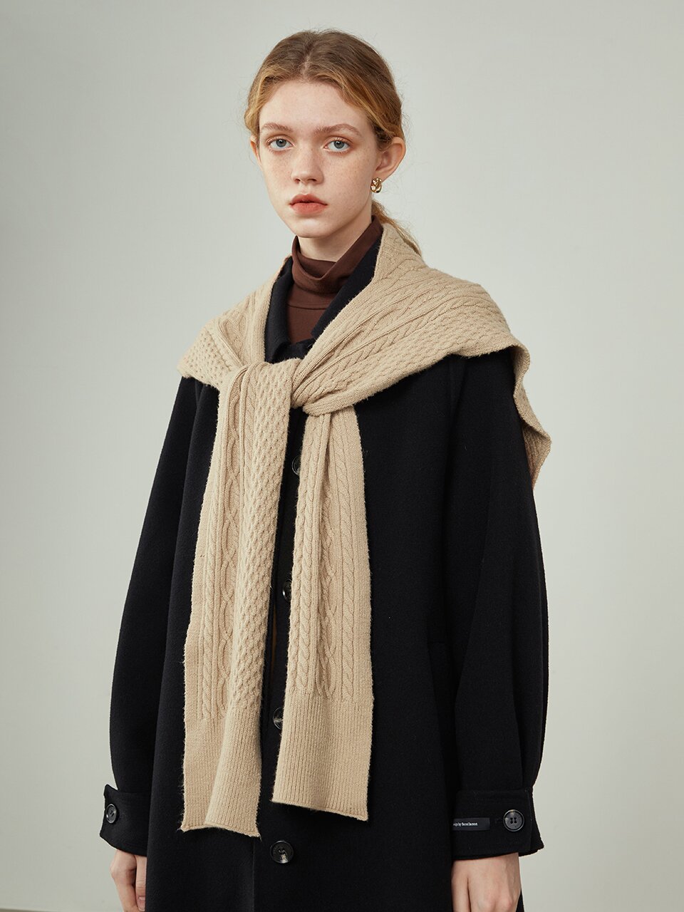 Sweater shoulder scarf
