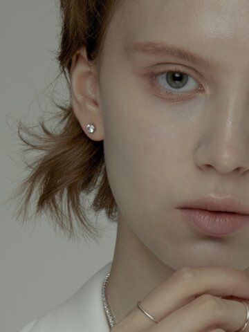 Shallow Round Js1 Earring