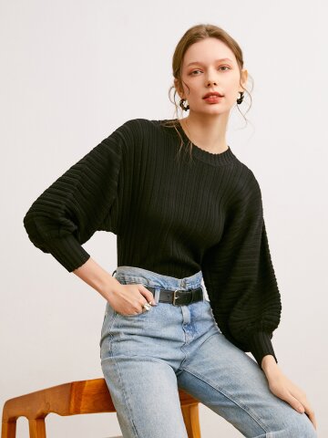 Ozie daily black lattern sleeves top