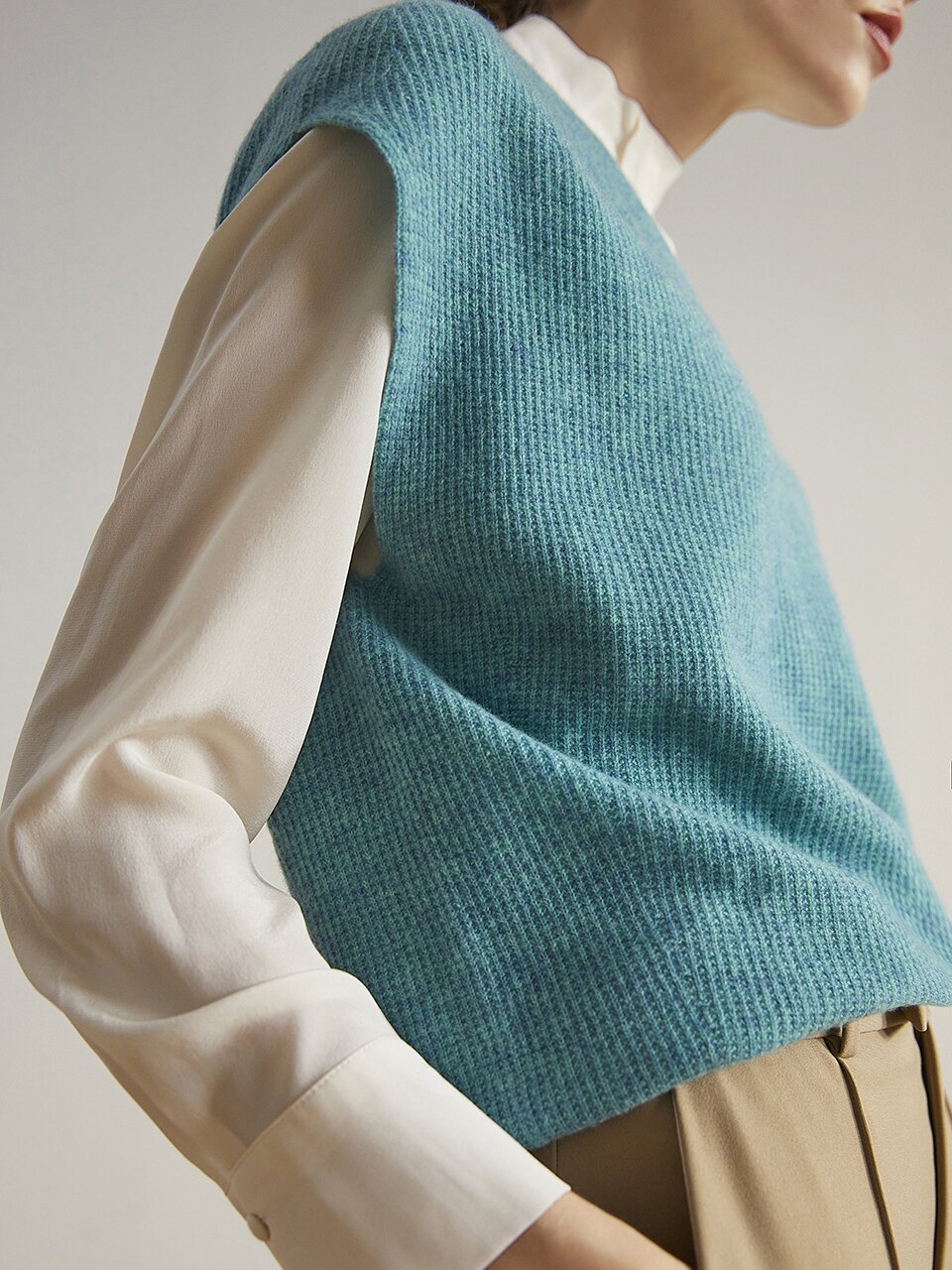 Ozie 3-color knitted vest
