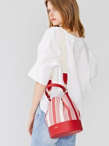 엠버_레드스트라이프