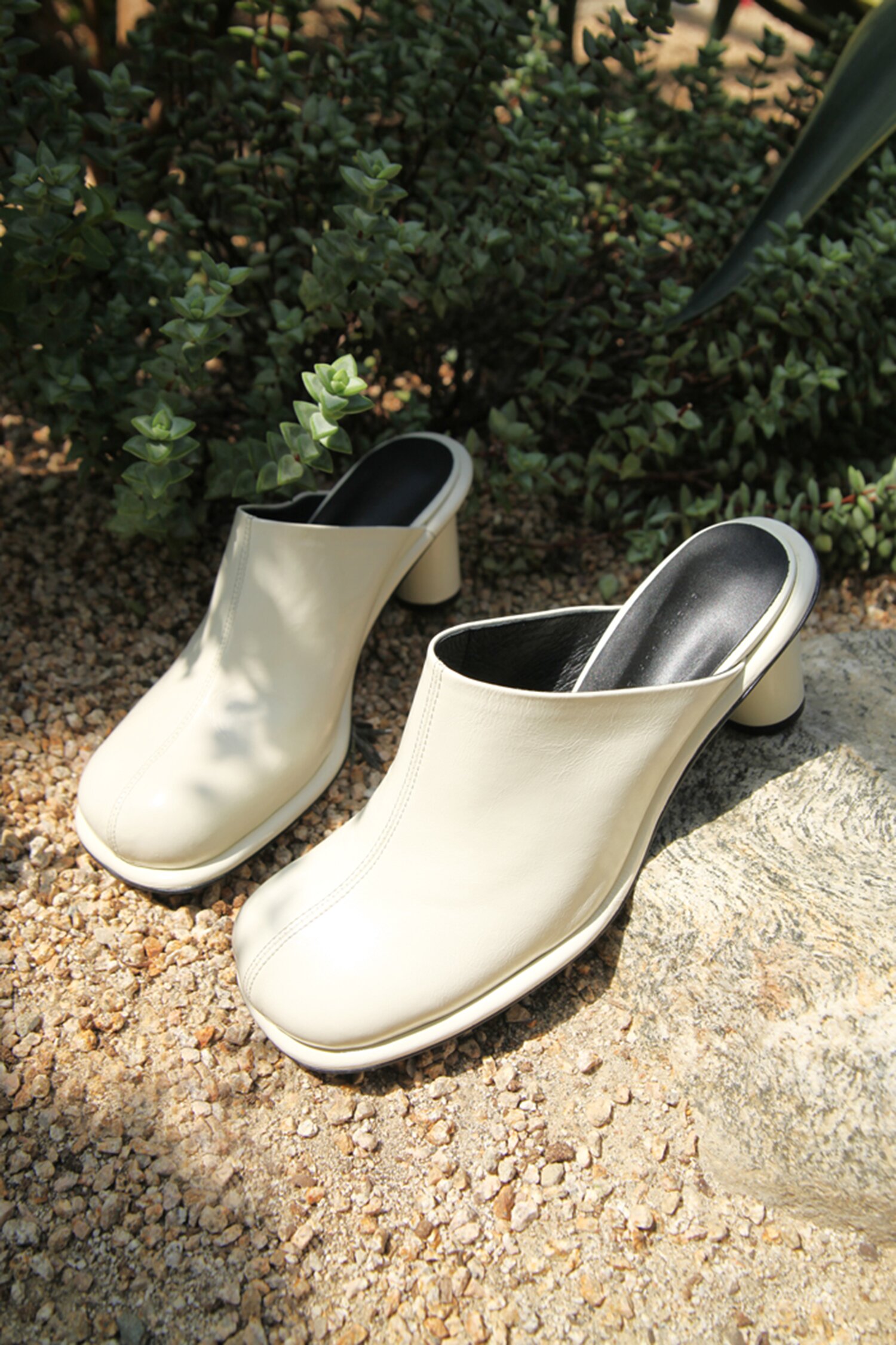 Julie Mules Leather Ivory