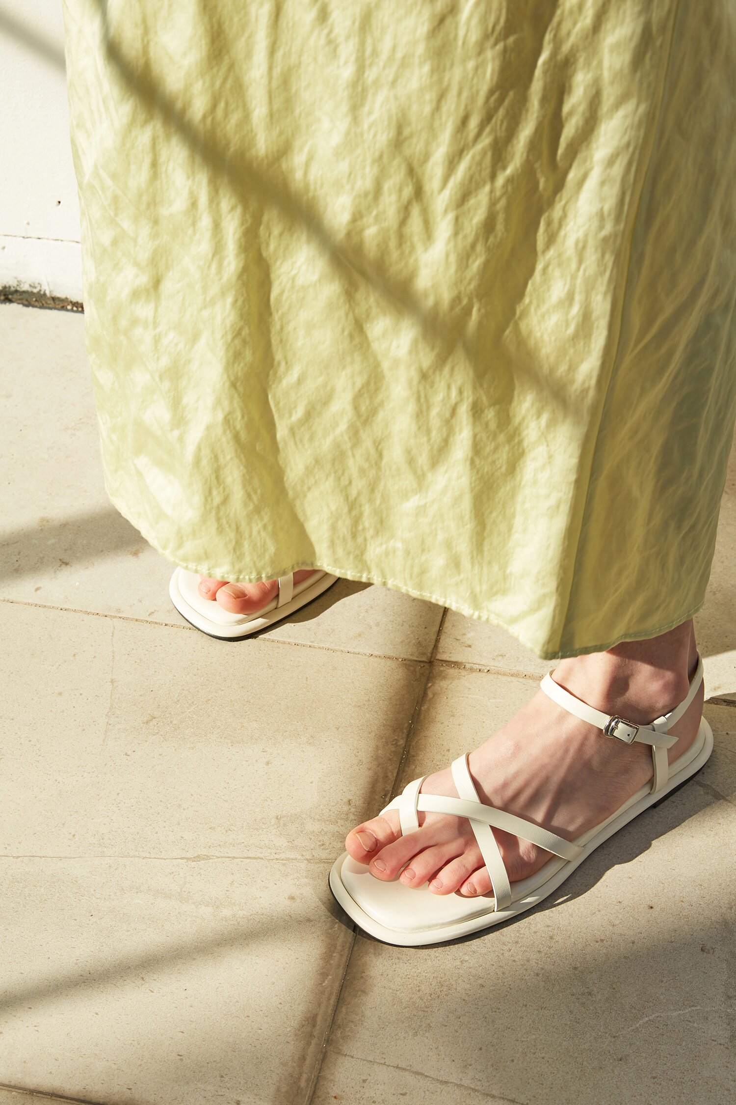 Simon Sandals Leather Ivory