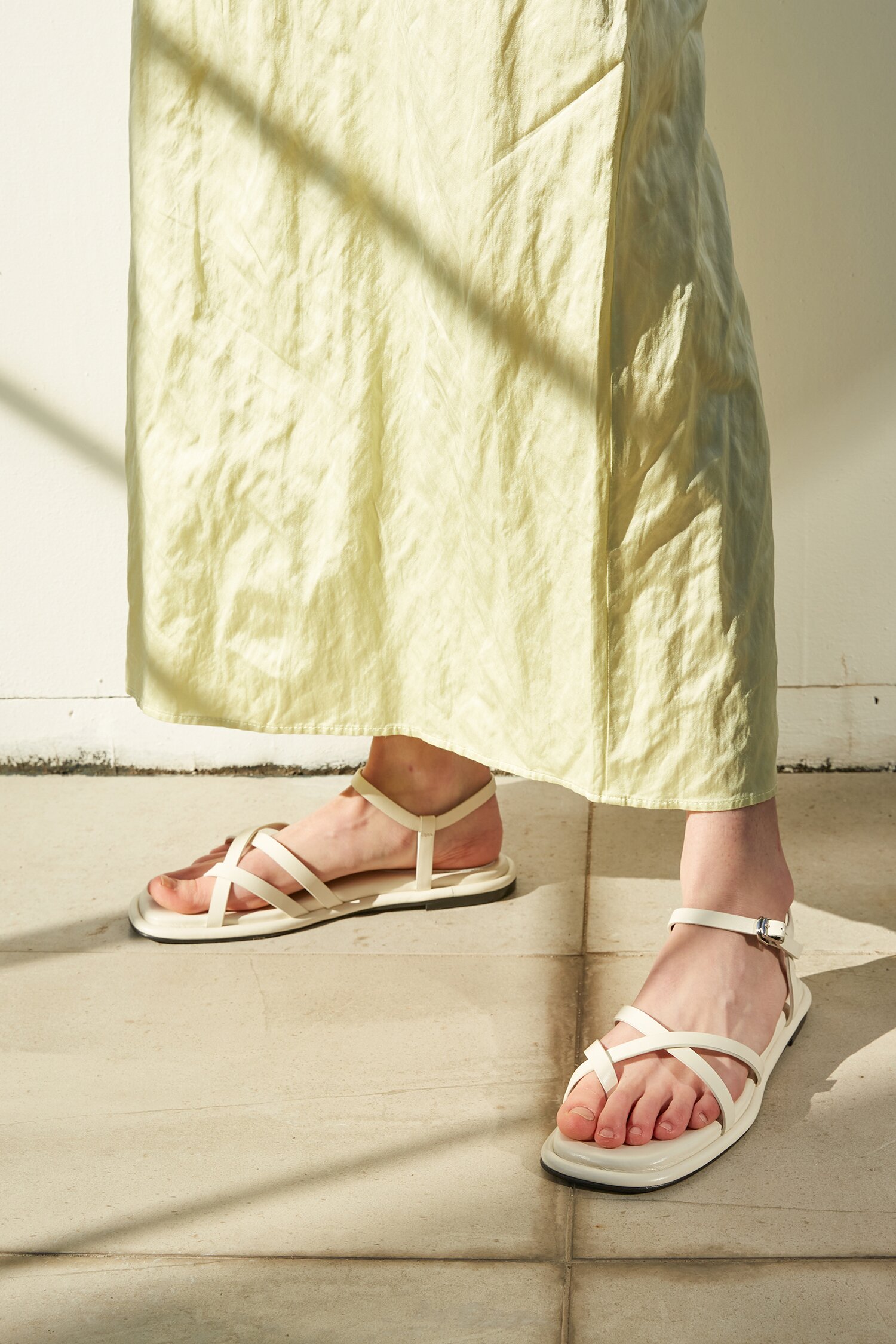 Simon Sandals Leather Ivory