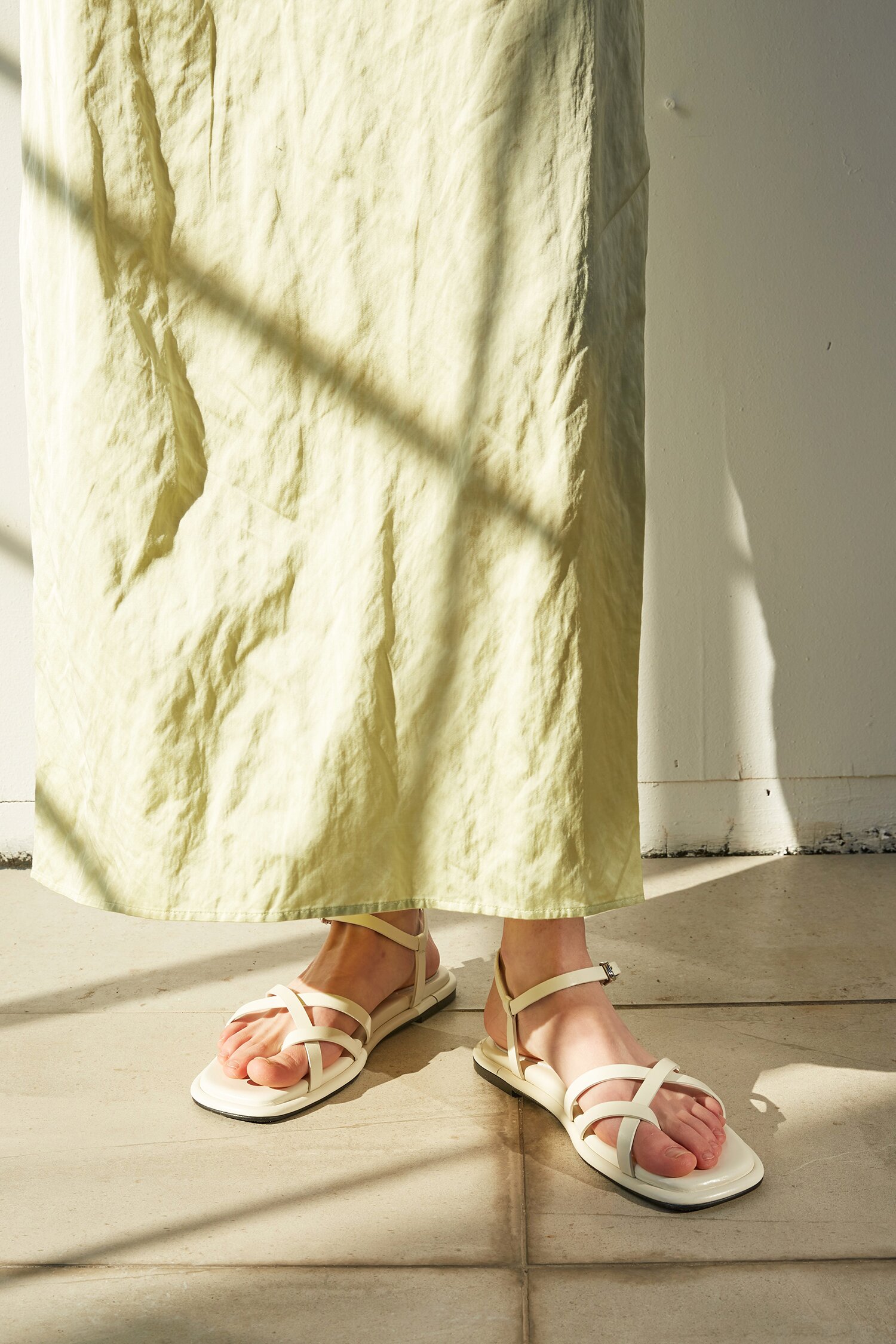 Simon Sandals Leather Ivory