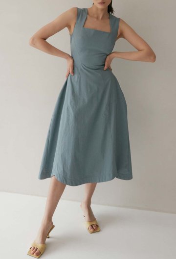 Fiore Sculpted Scallop Mididress (Cloudy Sea)
