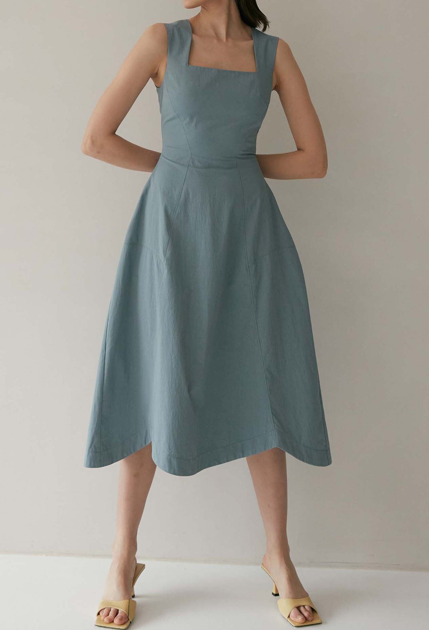 Fiore Sculpted Scallop Mididress (Cloudy Sea)