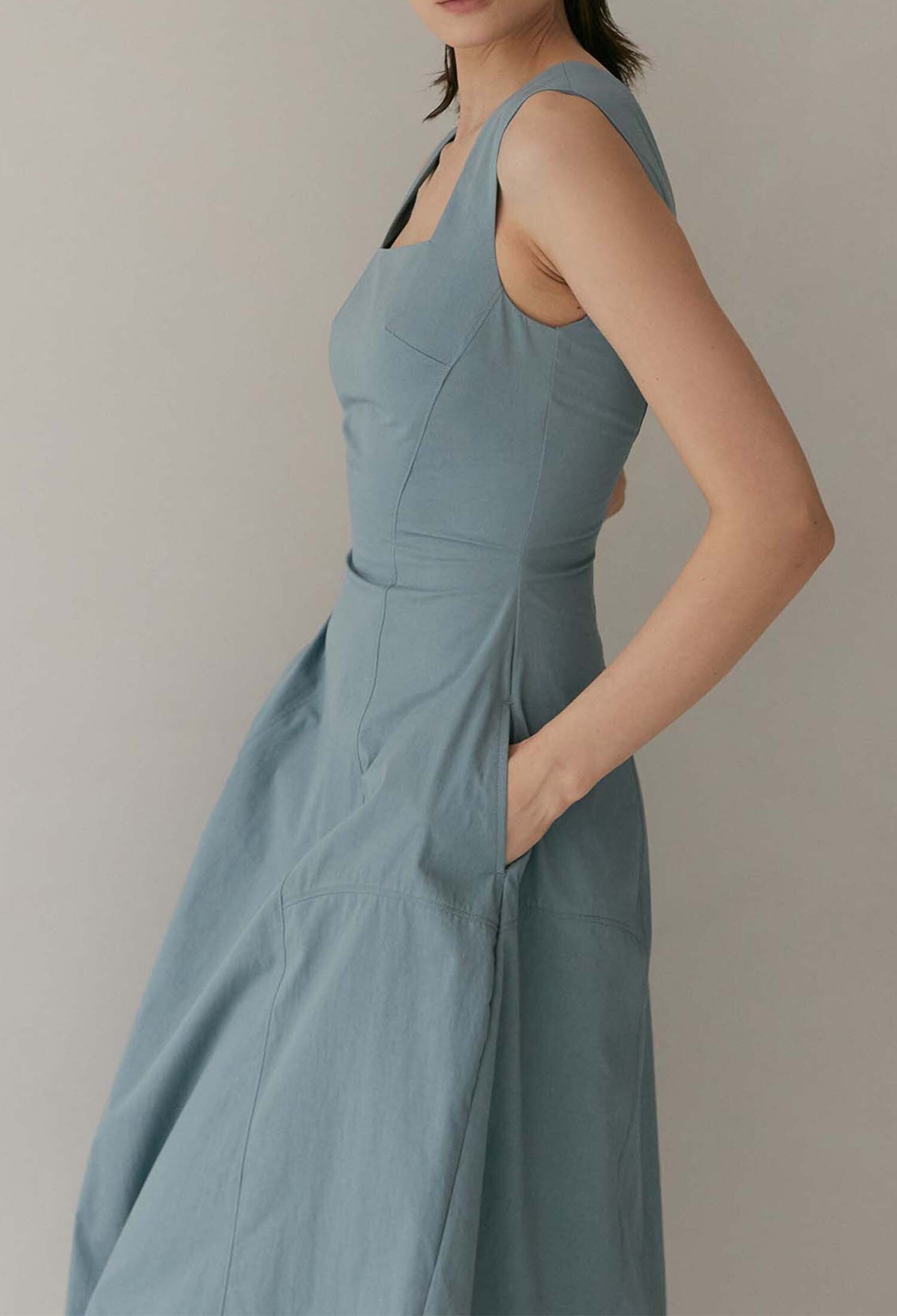 Fiore Sculpted Scallop Mididress (Cloudy Sea)