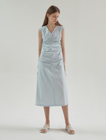 엘라 셔링 민소매 슬리브리스 원피스_블루