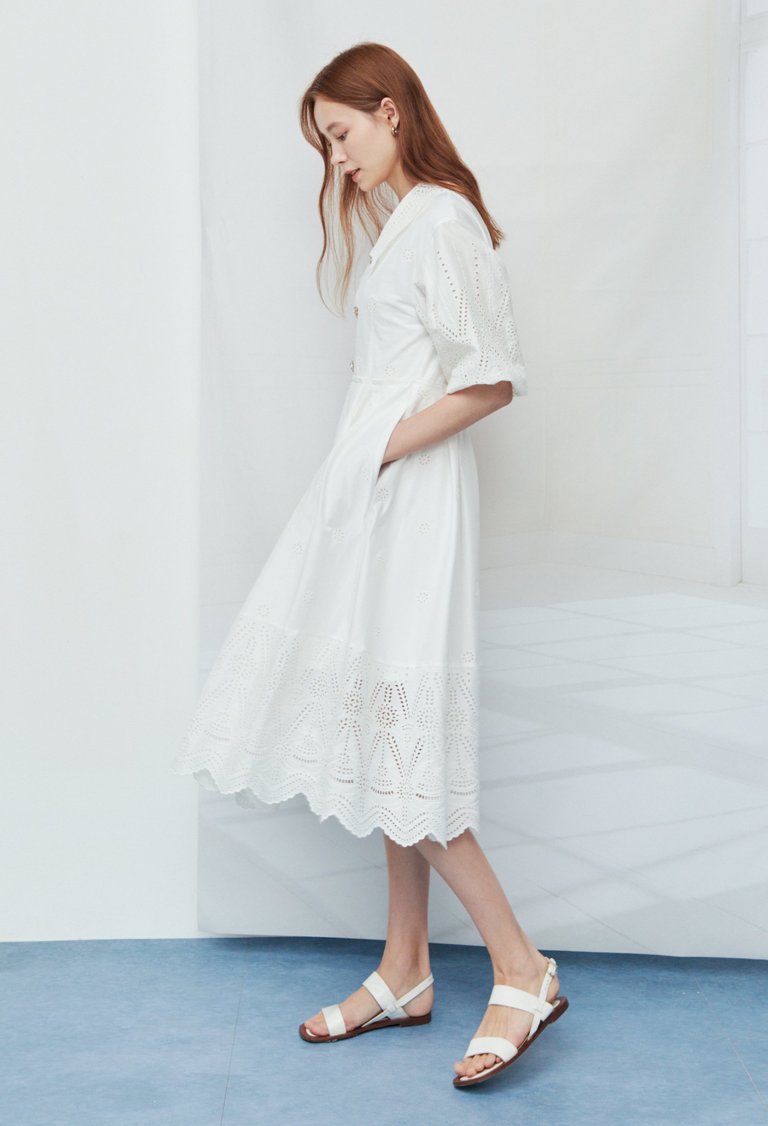 펀칭 레이스 볼륨 플레어 원피스 (WHITE)