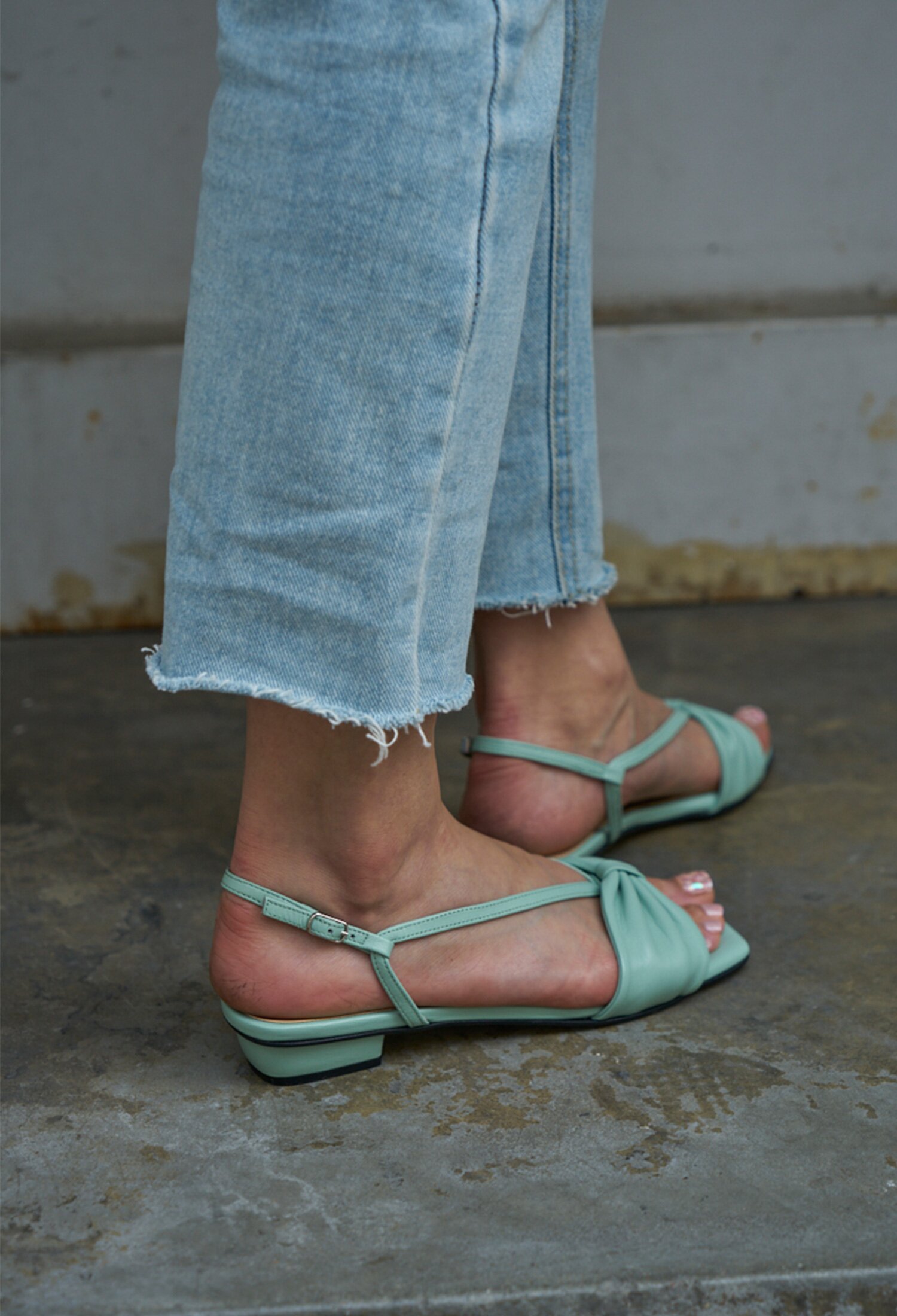 Sandals_D008MT PLIE