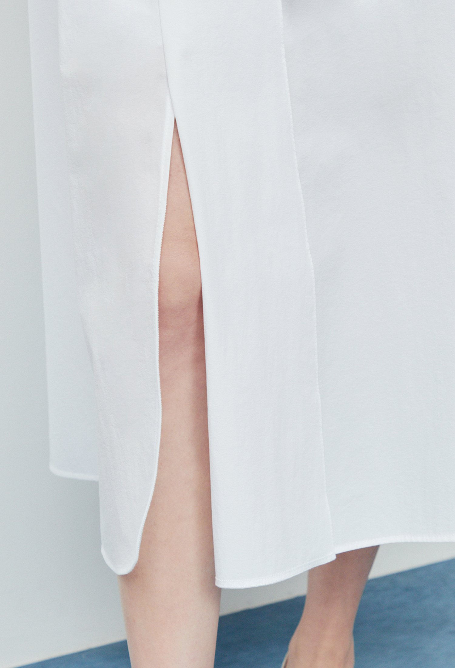 패널 A라인 끈 스커트 (WHITE)