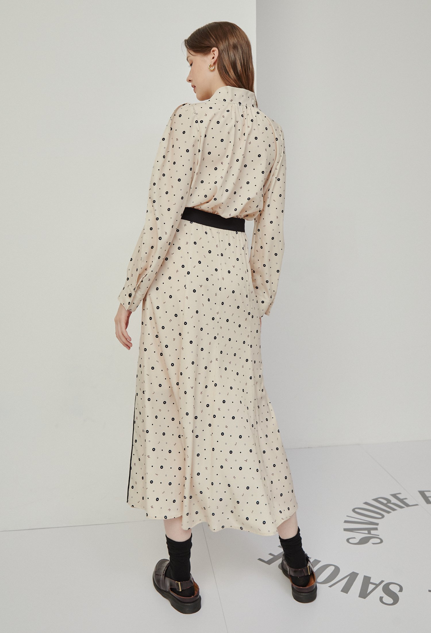 레터링 밴딩 테이프 장식 스커트 (BEIGE)