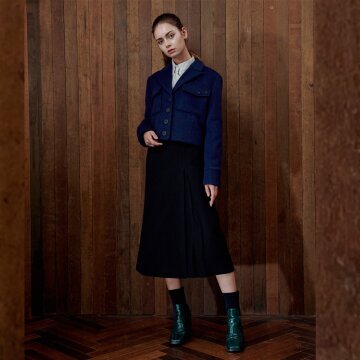 [분더가이스트] 크롭 울블레이져 (블루네이비)